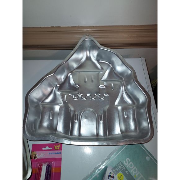 Barbie Doll And Enchanted Castle Aluminum Cake Pan/Mold - Picture 6 of 7